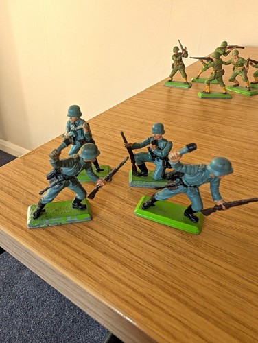 Britains deetail german - deetail,
