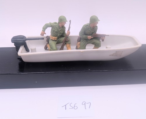 Britains super deetail - britains, us