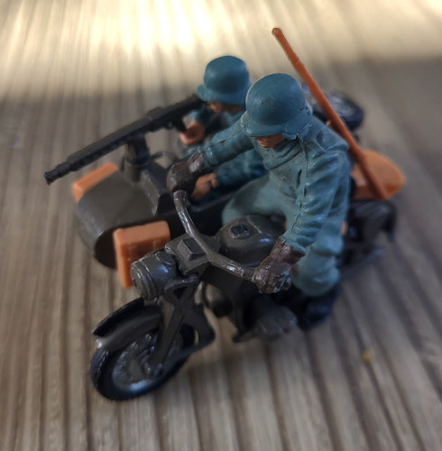 Britains deetail toy - deetail, soldiers