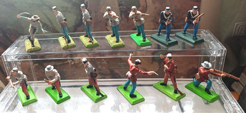 Britains deetail plastic - x,