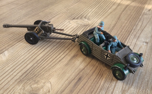 Britains deetail toy soldiers - deetail,