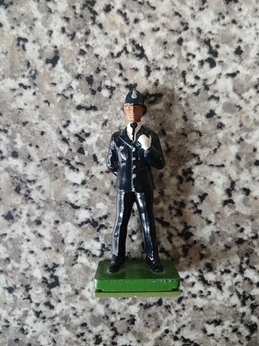 Britains deetail british bobby - deetail,