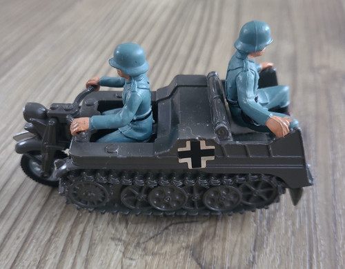 Britains deetail toy - britains,