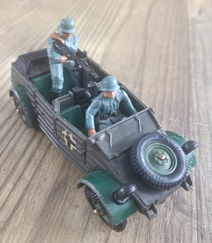 Britains deetail toy soldiers - deetail,