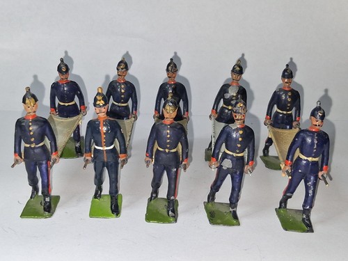 Vintage pre war britains - war,