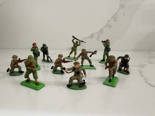 Britains deetail toy soldiers - deetail,