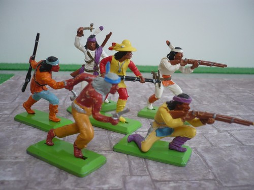 Britains deetail set apaches - set, 6