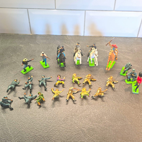 Vintage britains deetail toy - vintage,