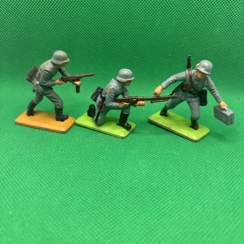 Britains deetail german - deetail,